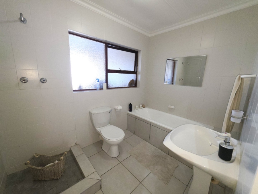 3 Bedroom Property for Sale in Dana Bay Western Cape